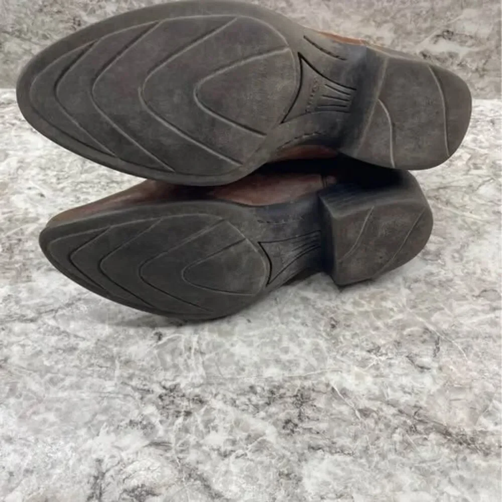 Girls 4.5 Ariat Cowboy boots